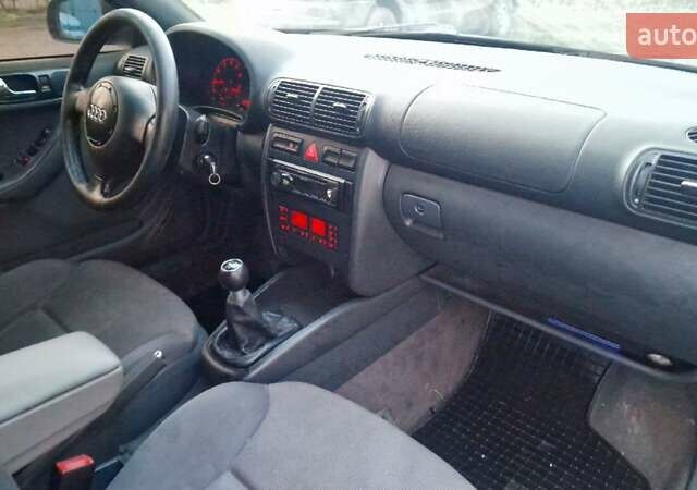 Синий Ауди А3, объемом двигателя 1.8 л и пробегом 350 тыс. км за 3000 $, фото 31 на Automoto.ua