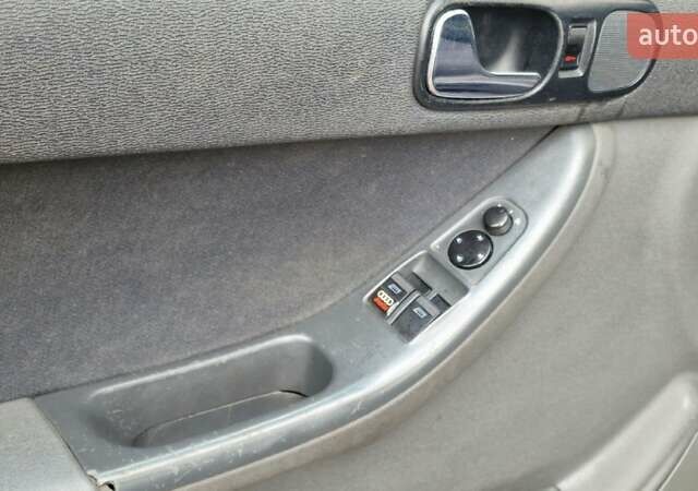 Ауди А3 1998 в Самборе на Automoto.ua Синий Ауди А3, объемом двигателя 1.8 л и пробегом 348 тыс. км за 3300 $, фото 16 на Automoto.ua