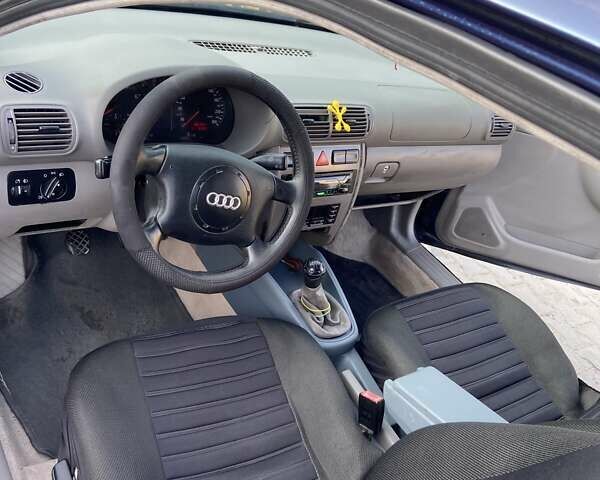 Синий Ауди А3, объемом двигателя 1.6 л и пробегом 305 тыс. км за 2850 $, фото 6 на Automoto.ua