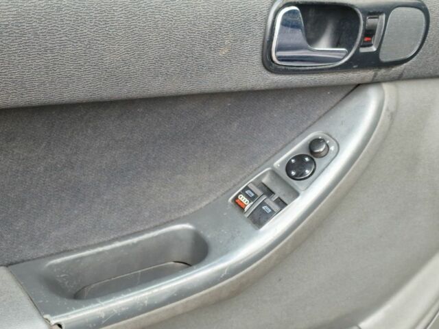 Ауди А3 1998 в Самборе на Automoto.ua Синий Ауди А3, объемом двигателя 1.8 л и пробегом 348 тыс. км за 3300 $, фото 12 на Automoto.ua