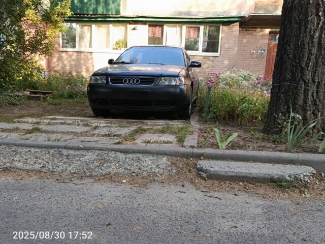 Синій Ауді А3, об'ємом двигуна 1.6 л та пробігом 250 тис. км за 2315 $, фото 10 на Automoto.ua