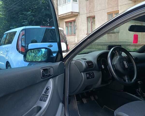 Синий Ауди А3, объемом двигателя 1.6 л и пробегом 270 тыс. км за 4250 $, фото 2 на Automoto.ua