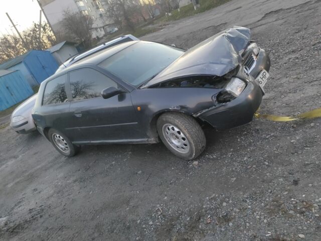 Синій Ауді А3, об'ємом двигуна 1.6 л та пробігом 250 тис. км за 2315 $, фото 6 на Automoto.ua