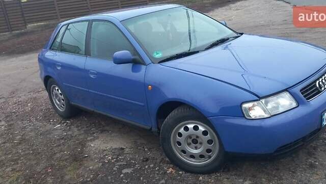 Синій Ауді А3, об'ємом двигуна 1.6 л та пробігом 266 тис. км за 3800 $, фото 1 на Automoto.ua