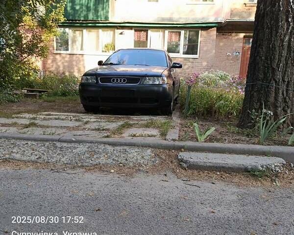 Синій Ауді А3, об'ємом двигуна 1.6 л та пробігом 250 тис. км за 2315 $, фото 9 на Automoto.ua