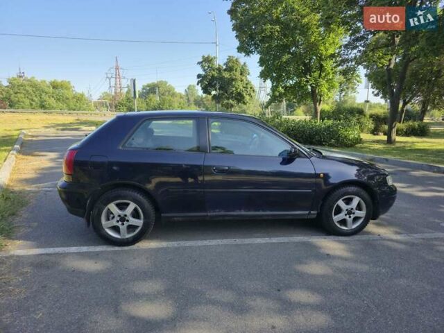 Синій Ауді А3, об'ємом двигуна 1.6 л та пробігом 299 тис. км за 3200 $, фото 5 на Automoto.ua