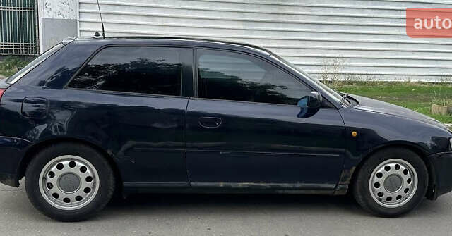 Синій Ауді А3, об'ємом двигуна 1.6 л та пробігом 320 тис. км за 2200 $, фото 4 на Automoto.ua