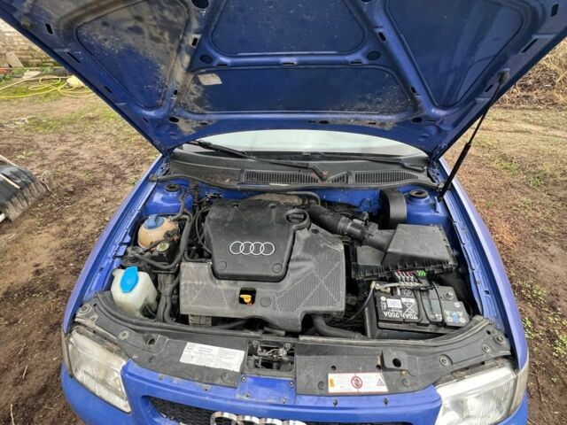 Синій Ауді А3, об'ємом двигуна 1 л та пробігом 180 тис. км за 1406 $, фото 4 на Automoto.ua