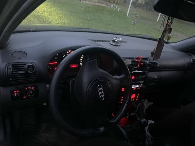 Синий Ауди А3, объемом двигателя 1.9 л и пробегом 364 тыс. км за 3800 $, фото 5 на Automoto.ua