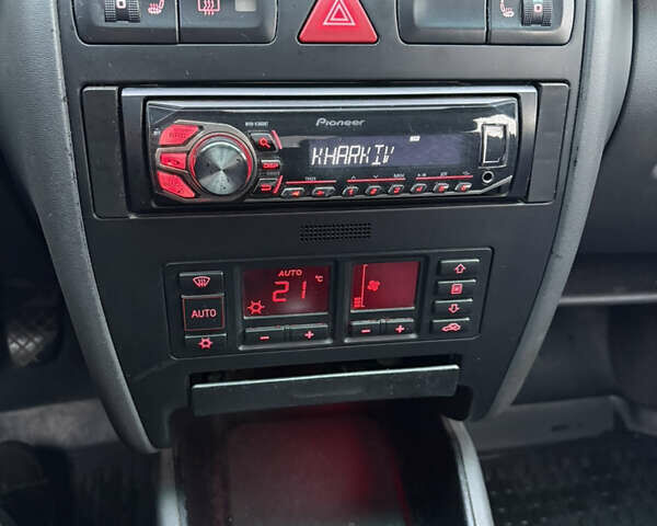 Ауди А3 2000 в Харькове на Automoto.ua Синий Ауди А3, объемом двигателя 1.9 л и пробегом 367 тыс. км за 4699 $, фото 16 на Automoto.ua