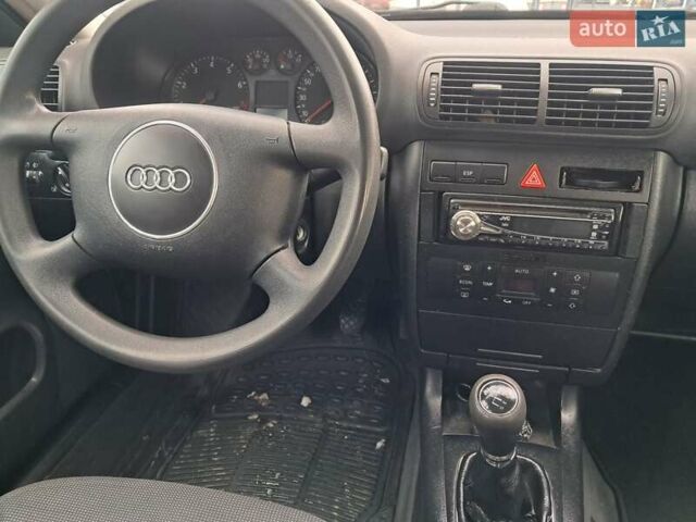 Синій Ауді А3, об'ємом двигуна 1.6 л та пробігом 345 тис. км за 3850 $, фото 55 на Automoto.ua