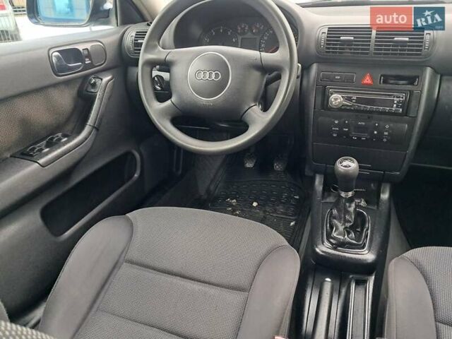 Синій Ауді А3, об'ємом двигуна 1.6 л та пробігом 345 тис. км за 3850 $, фото 54 на Automoto.ua