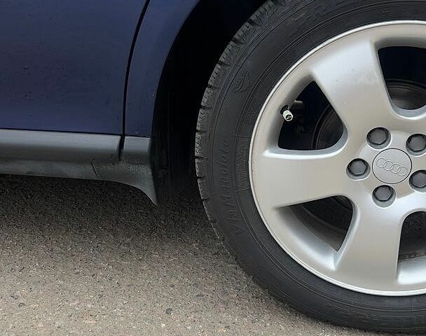 Синій Ауді А3, об'ємом двигуна 1.8 л та пробігом 275 тис. км за 4400 $, фото 7 на Automoto.ua
