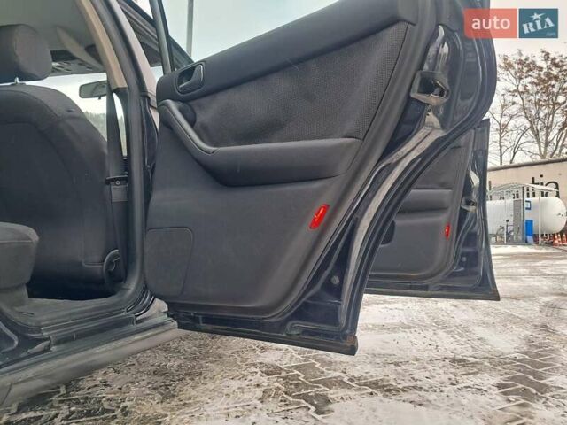 Синій Ауді А3, об'ємом двигуна 1.6 л та пробігом 345 тис. км за 3850 $, фото 38 на Automoto.ua