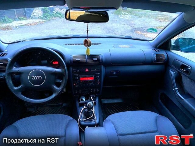 Синий Ауди А3, объемом двигателя 1.6 л и пробегом 0 тыс. км за 3000 $, фото 7 на Automoto.ua