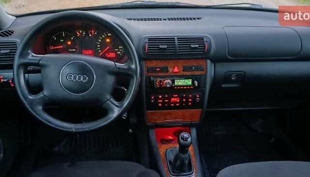 Синий Ауди А3, объемом двигателя 1.9 л и пробегом 250 тыс. км за 4650 $, фото 1 на Automoto.ua