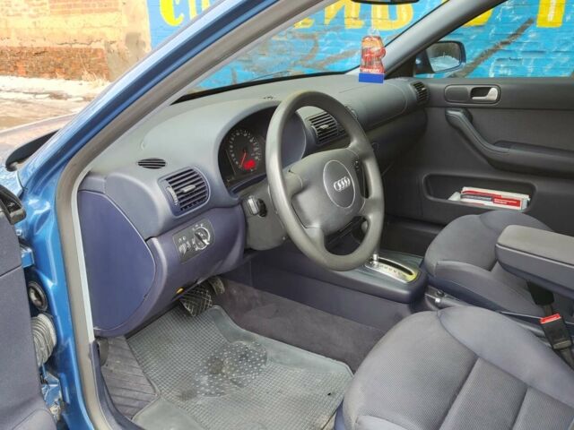 Синий Ауди А3, объемом двигателя 1.8 л и пробегом 156 тыс. км за 5500 $, фото 9 на Automoto.ua