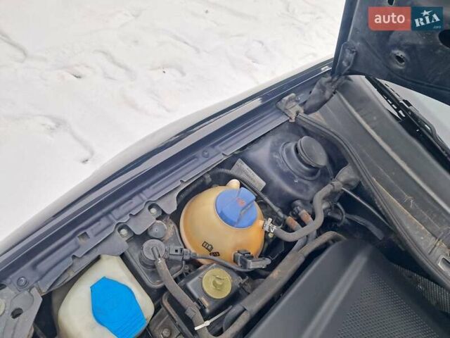 Синий Ауди А3, объемом двигателя 1.6 л и пробегом 227 тыс. км за 4200 $, фото 65 на Automoto.ua