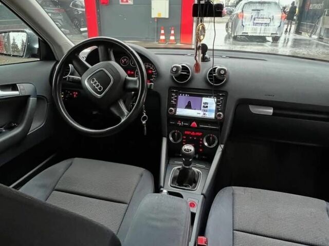 Синий Ауди А3, объемом двигателя 2 л и пробегом 230 тыс. км за 5600 $, фото 4 на Automoto.ua