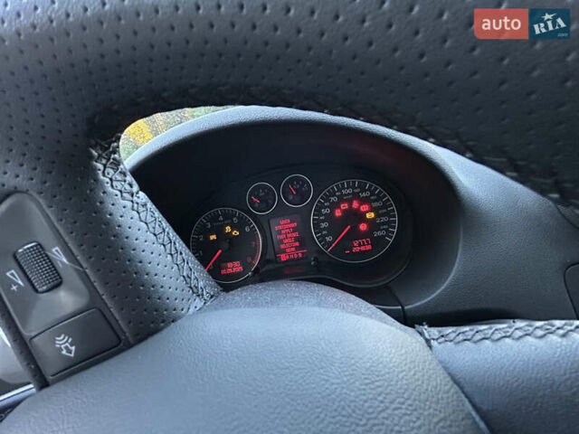 Синий Ауди А3, объемом двигателя 1.6 л и пробегом 204 тыс. км за 6500 $, фото 7 на Automoto.ua
