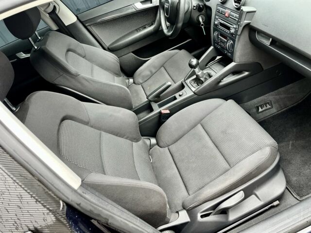 Синий Ауди А3, объемом двигателя 1.6 л и пробегом 248 тыс. км за 6150 $, фото 7 на Automoto.ua