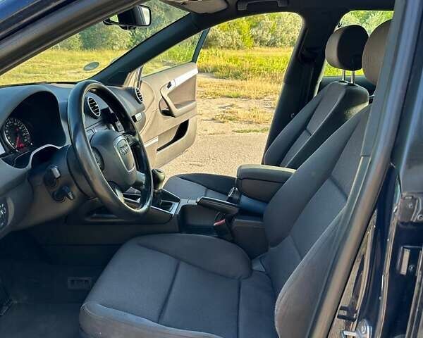 Синий Ауди А3, объемом двигателя 1.97 л и пробегом 300 тыс. км за 6150 $, фото 3 на Automoto.ua