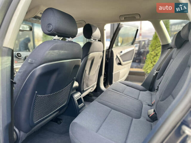 Синий Ауди А3, объемом двигателя 1.6 л и пробегом 206 тыс. км за 7499 $, фото 14 на Automoto.ua