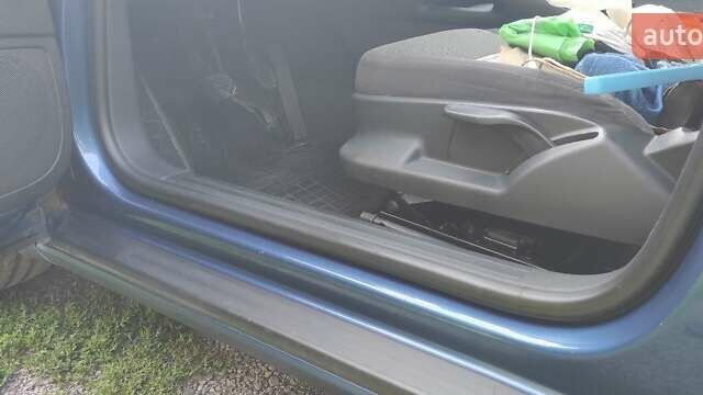 Синий Ауди А3, объемом двигателя 1.6 л и пробегом 168 тыс. км за 7000 $, фото 10 на Automoto.ua