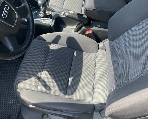 Синий Ауди А3, объемом двигателя 1.6 л и пробегом 237 тыс. км за 7250 $, фото 5 на Automoto.ua