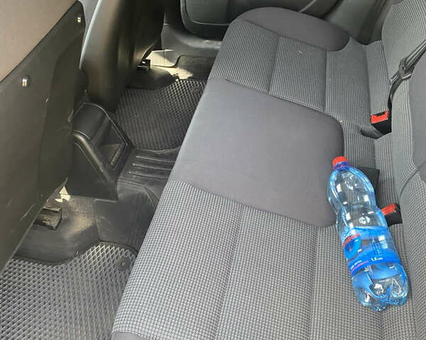 Синий Ауди А3, объемом двигателя 1.6 л и пробегом 237 тыс. км за 7250 $, фото 6 на Automoto.ua