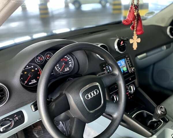 Синій Ауді А3, об'ємом двигуна 1.6 л та пробігом 275 тис. км за 7550 $, фото 10 на Automoto.ua
