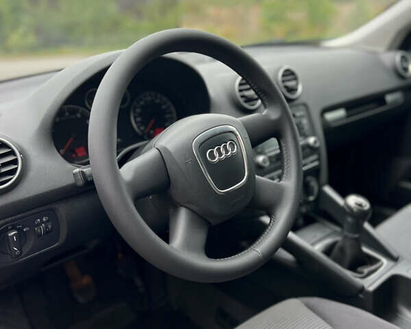 Синій Ауді А3, об'ємом двигуна 1.6 л та пробігом 234 тис. км за 8000 $, фото 21 на Automoto.ua