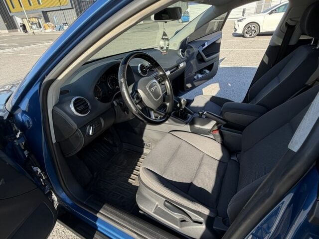 Синий Ауди А3, объемом двигателя 2 л и пробегом 367 тыс. км за 7800 $, фото 15 на Automoto.ua