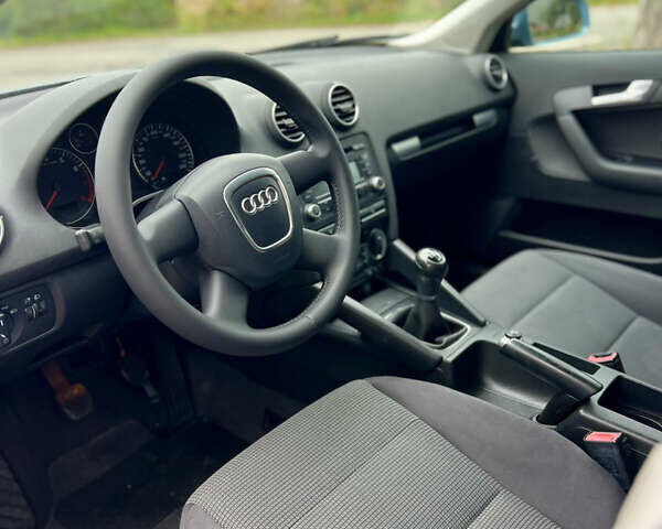Синій Ауді А3, об'ємом двигуна 1.6 л та пробігом 234 тис. км за 7800 $, фото 25 на Automoto.ua