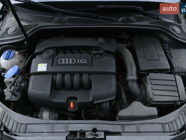Синій Ауді А3, об'ємом двигуна 1.6 л та пробігом 212 тис. км за 8300 $, фото 12 на Automoto.ua