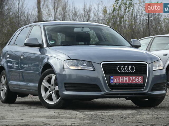 Синий Ауди А3, объемом двигателя 1.6 л и пробегом 212 тыс. км за 7900 $, фото 1 на Automoto.ua