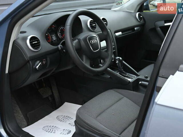 Синій Ауді А3, об'ємом двигуна 1.6 л та пробігом 212 тис. км за 8300 $, фото 15 на Automoto.ua