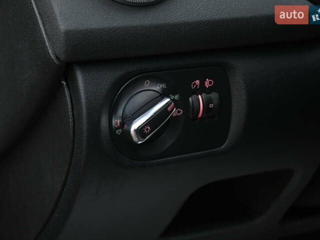 Синій Ауді А3, об'ємом двигуна 1.6 л та пробігом 212 тис. км за 8300 $, фото 18 на Automoto.ua