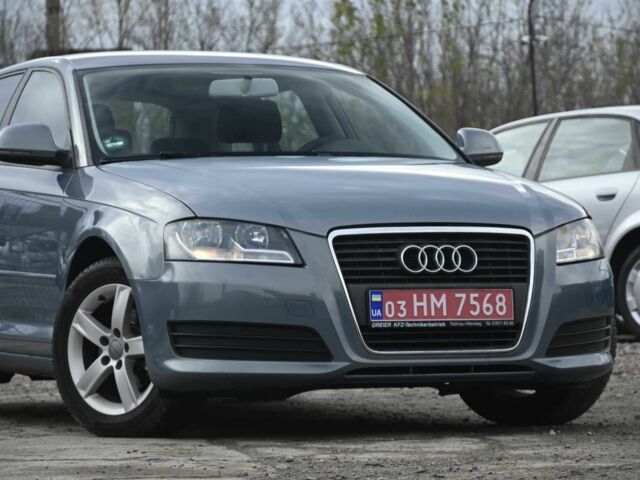 Синий Ауди А3, объемом двигателя 1.6 л и пробегом 212 тыс. км за 8300 $, фото 1 на Automoto.ua
