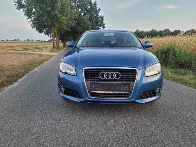 Синий Ауди А3, объемом двигателя 1.6 л и пробегом 181 тыс. км за 5550 $, фото 1 на Automoto.ua
