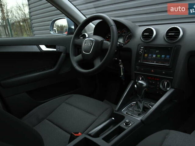 Синій Ауді А3, об'ємом двигуна 1.6 л та пробігом 212 тис. км за 8300 $, фото 26 на Automoto.ua