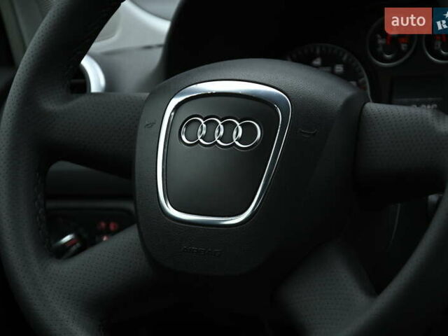 Синій Ауді А3, об'ємом двигуна 1.6 л та пробігом 212 тис. км за 8300 $, фото 28 на Automoto.ua