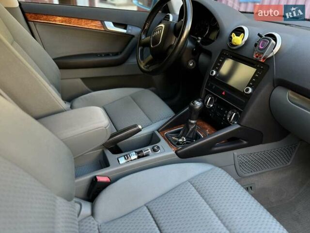 Синий Ауди А3, объемом двигателя 1.39 л и пробегом 221 тыс. км за 8000 $, фото 4 на Automoto.ua