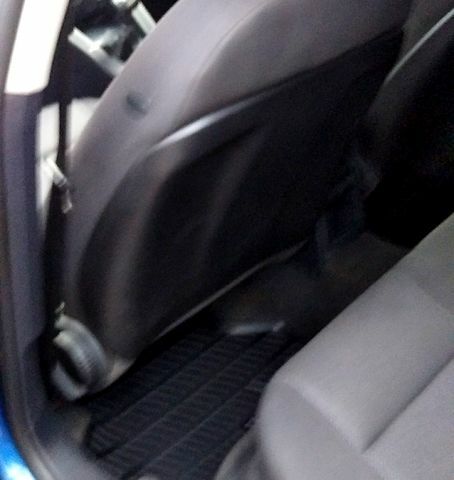 Синий Ауди А3, объемом двигателя 1.6 л и пробегом 255 тыс. км за 8950 $, фото 7 на Automoto.ua