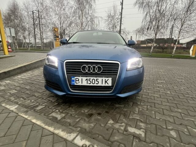 Синій Ауді А3, об'ємом двигуна 1.6 л та пробігом 265 тис. км за 7350 $, фото 1 на Automoto.ua