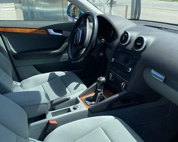 Синий Ауди А3, объемом двигателя 1.39 л и пробегом 221 тыс. км за 8000 $, фото 17 на Automoto.ua