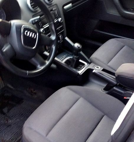 Синий Ауди А3, объемом двигателя 1.6 л и пробегом 255 тыс. км за 8950 $, фото 6 на Automoto.ua