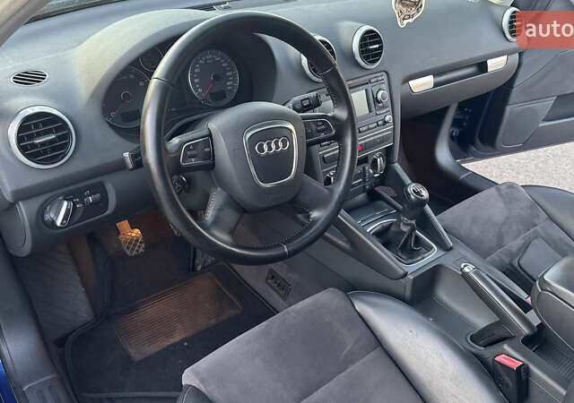 Синій Ауді А3, об'ємом двигуна 1.8 л та пробігом 163 тис. км за 9650 $, фото 30 на Automoto.ua