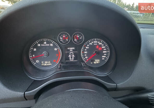 Синій Ауді А3, об'ємом двигуна 1.8 л та пробігом 163 тис. км за 9650 $, фото 23 на Automoto.ua