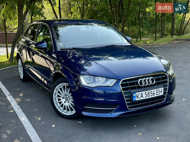 Синий Ауди А3, объемом двигателя 1.6 л и пробегом 237 тыс. км за 11300 $, фото 3 на Automoto.ua